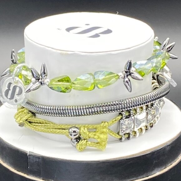 Always A Little Wicked ST53683 Halloween Stack 2025 Alien Charm - Picture 3 of 4